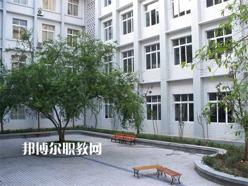 四川省電子商務(wù)學(xué)校2022年招生辦聯(lián)系電話(huà)