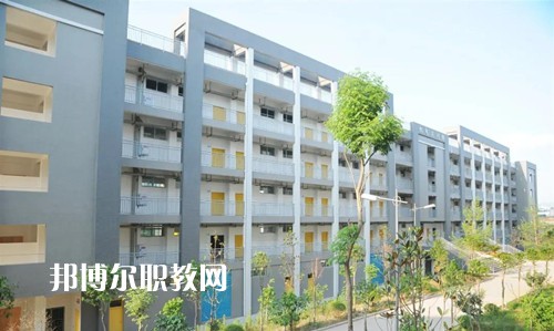 大竹縣職業(yè)中學(xué)2022年報名條件、招生要求、招生對象