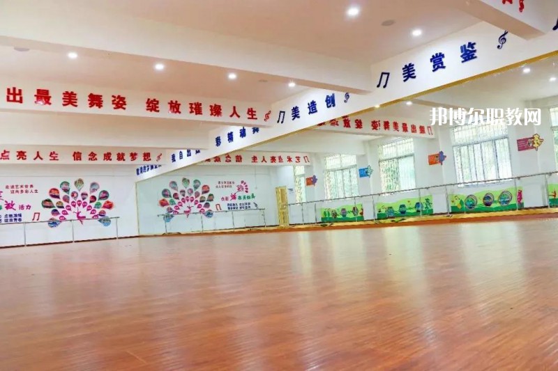 宜賓敘州區(qū)柳嘉職業(yè)技術(shù)學(xué)校2022年報名條件、招生要求、招生對象