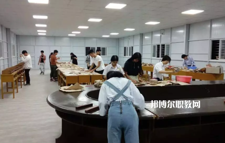 汕頭中醫(yī)藥技工學(xué)校2022年報名條件、招生要求、招生對象 