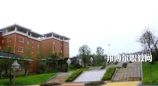 廣東新興中藥學校2022年報名條件、招生要求、招生對象