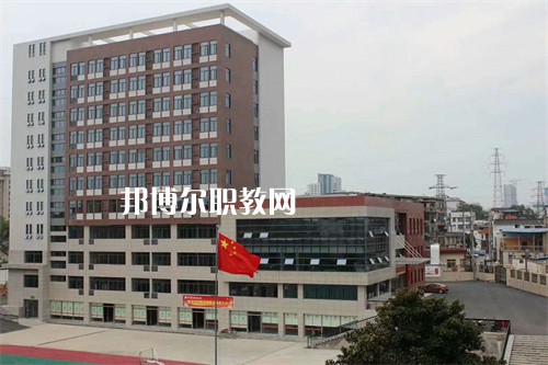 湖南省經(jīng)濟(jì)貿(mào)易職業(yè)中專學(xué)校2022年學(xué)費(fèi)、收費(fèi)多少