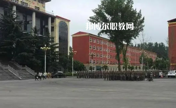 河南工業(yè)和信息化高級(jí)技工學(xué)校2022年報(bào)名條件、招生要求、招生對(duì)象