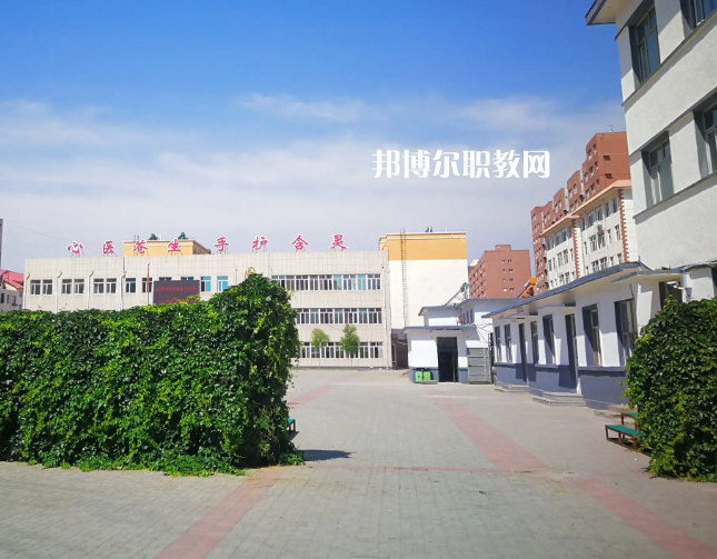 赤峰衛(wèi)生學(xué)校2022年報(bào)名條件、招生要求、招生對(duì)象