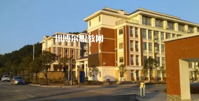 福建閩北衛(wèi)生學(xué)校2022年報名條件、招生要求、招生對象