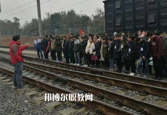 甘肅2022年鐵路學(xué)?？梢詫W(xué)什么