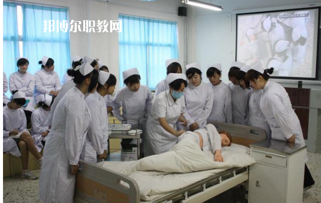 海南農(nóng)墾衛(wèi)生學(xué)校2022年有哪些專(zhuān)業(yè)