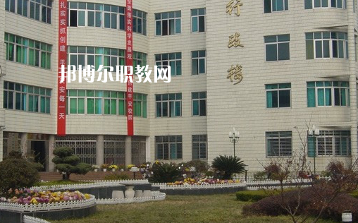 麻城工業(yè)學校2022年報名條件、招生要求、招生對象