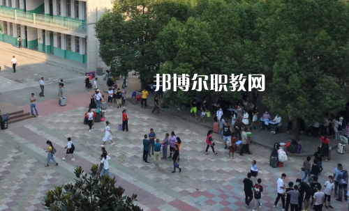老河口職業(yè)技術學校2022年報名條件、招生要求、招生對象