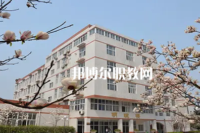 瀘州醫(yī)學(xué)院衛(wèi)生學(xué)校2022年怎么樣、好不好
