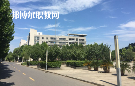 武漢儀表電子學(xué)校2022年報名條件、招生要求、招生對象