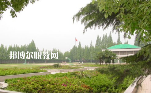 孝感高級技工學(xué)校2022年報名條件、招生要求、招生對象