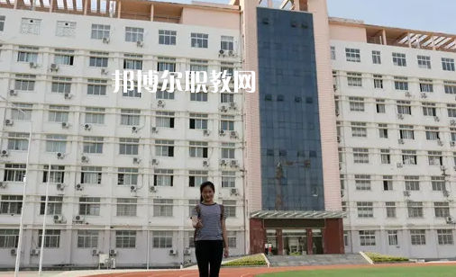 孝感高級技工學校2022年報名條件、招生要求、招生對象