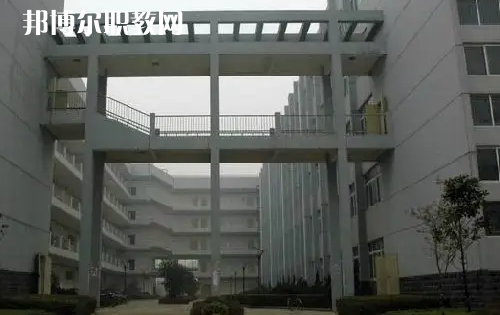 武漢建筑工程學(xué)校2022年報名條件、招生要求、招生對象