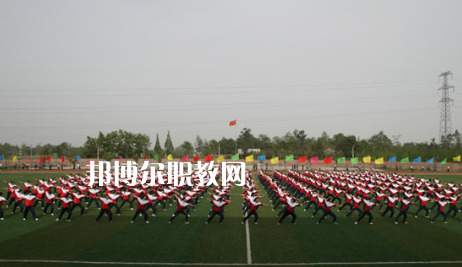 武漢衛(wèi)生學(xué)校2022年報(bào)名條件、招生要求、招生對(duì)象