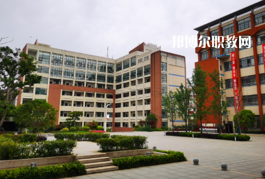 武漢石牌嶺高級職業(yè)中學(xué)2022年怎么樣、好不好