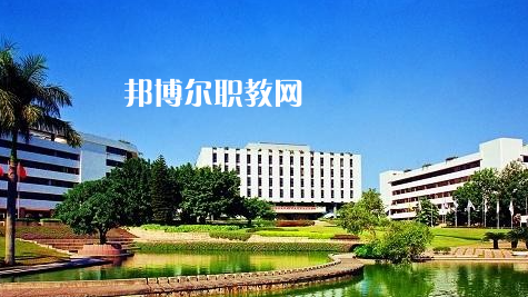 武漢園林技工學(xué)校2022年報名條件、招生要求、招生對象