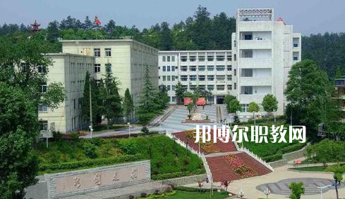 湖北機械工業(yè)學校2022年招生辦聯(lián)系電話
