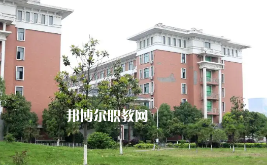 湖北機械工業(yè)學校2022年報名條件、招生要求、招生對象