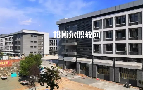 鄖西職業(yè)技術(shù)學(xué)校2022年報(bào)名條件、招生要求、招生對象
