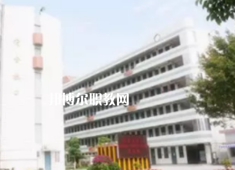 福建2023年讀中專(zhuān)學(xué)校一年要多少錢(qián)