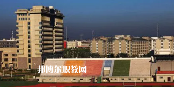 安徽高職?？圃盒Ｅ琶?6強(qiáng)