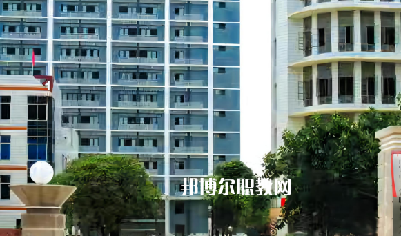 南寧工貿職業(yè)技術學校2022年學費、收費多少