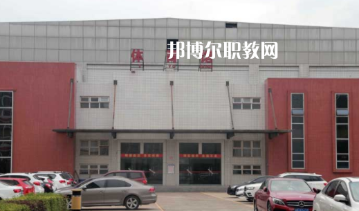 四川省南充外國語中等專業(yè)學(xué)校2023年學(xué)費(fèi)、收費(fèi)多少