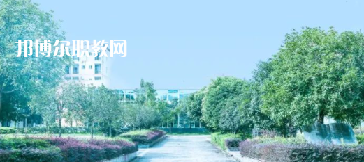 成都新高技工學(xué)校地址在哪里，哪個地區(qū)，哪個城市?