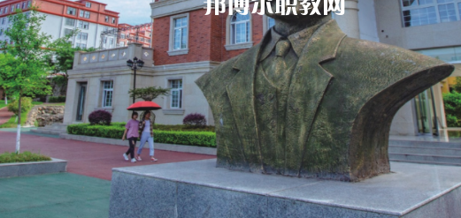 綿陽交通高級技工學(xué)校地址在哪里，哪個地區(qū)，哪個城市?