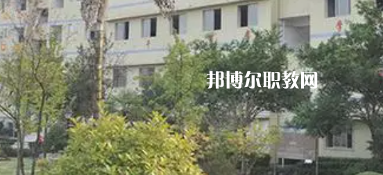 重慶市三峽職業(yè)技工學(xué)校地址在哪里，哪個地區(qū)，哪個城市?