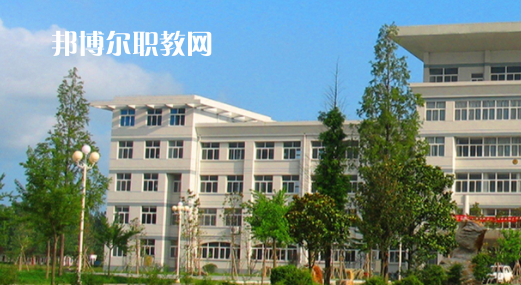 徐州經(jīng)濟(jì)技術(shù)開發(fā)區(qū)工業(yè)學(xué)校地址在哪里，哪個(gè)地區(qū)，哪個(gè)城市?