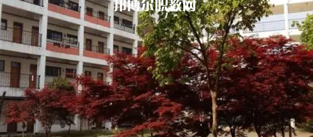 江蘇省寶應(yīng)中等專業(yè)學(xué)校地址在哪里，哪個(gè)地區(qū)，哪個(gè)城市?