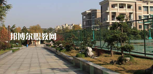 杭州市城西中學(xué)職高部地址在哪里，哪個(gè)地區(qū)，哪個(gè)城市?