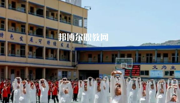 蒼南縣飛林職業(yè)學(xué)校地址在哪里，哪個(gè)地區(qū)，哪個(gè)城市?