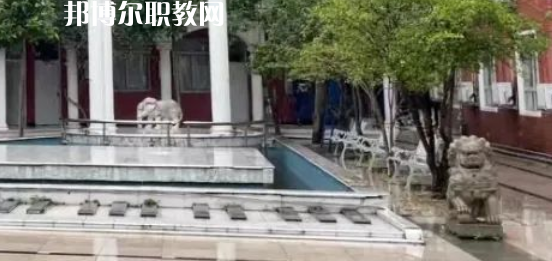臺(tái)州市雙語(yǔ)實(shí)驗(yàn)學(xué)校地址在哪里，哪個(gè)地區(qū)，哪個(gè)城市?