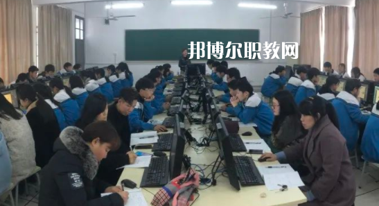 衢州市翔宇中等專業(yè)學(xué)校地址在哪里，哪個(gè)地區(qū)，哪個(gè)城市?