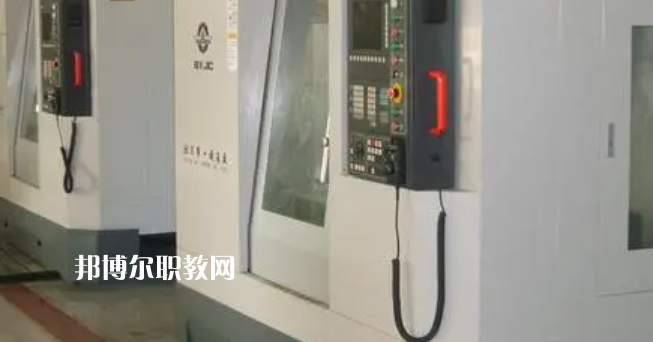 2023陜西秦嶺航空電氣有限責(zé)任公司技工學(xué)校多少錢(qián) 陜西秦嶺航空電氣有限責(zé)任公司技工學(xué)校各專(zhuān)業(yè)學(xué)費(fèi)收費(fèi)標(biāo)準(zhǔn)
