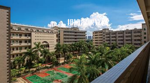 深圳市深德技工學(xué)校地址，乘車路線