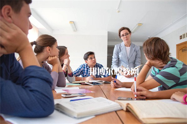 成都外國(guó)語專業(yè)學(xué)校有哪些招生專業(yè)（2023年）