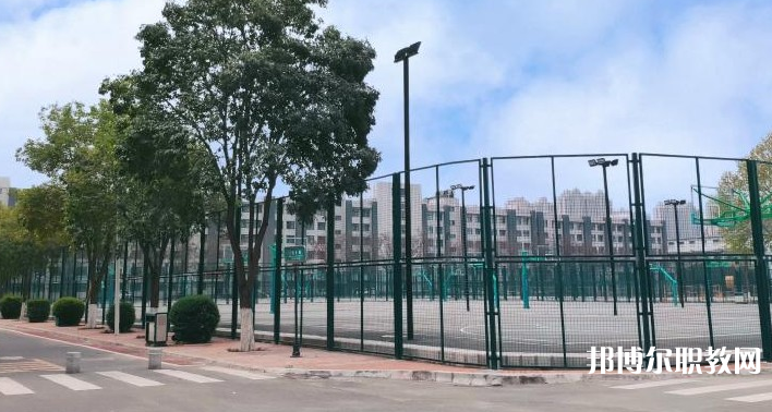 西安外事技工學校地址，乘車路線