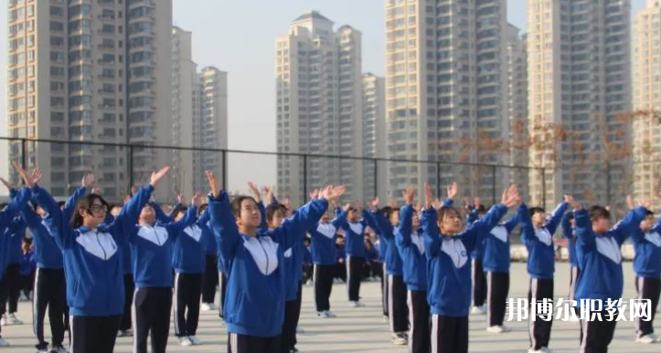 中交第二公路工程局有限公司技工學(xué)校地址，乘車路線