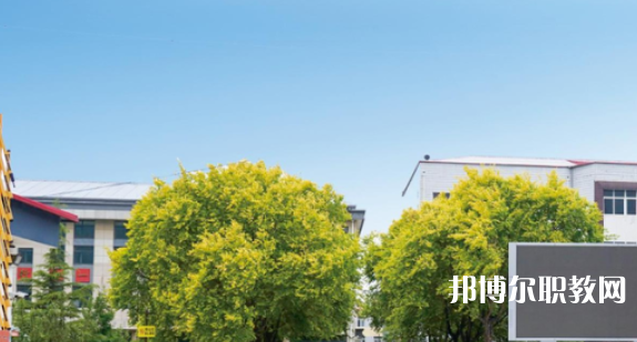 昌黎衛(wèi)生職業(yè)中等專業(yè)學(xué)校地址，乘車路線