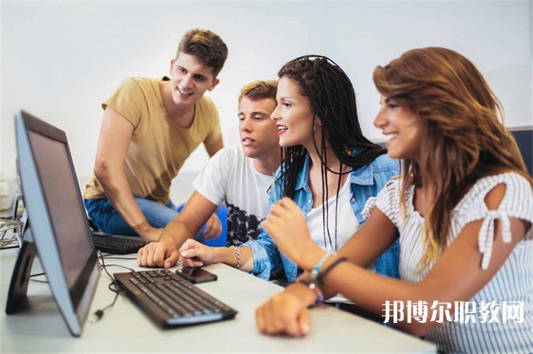 江蘇哪里的職業(yè)中學能讀電子與信息技術應用專業(yè)