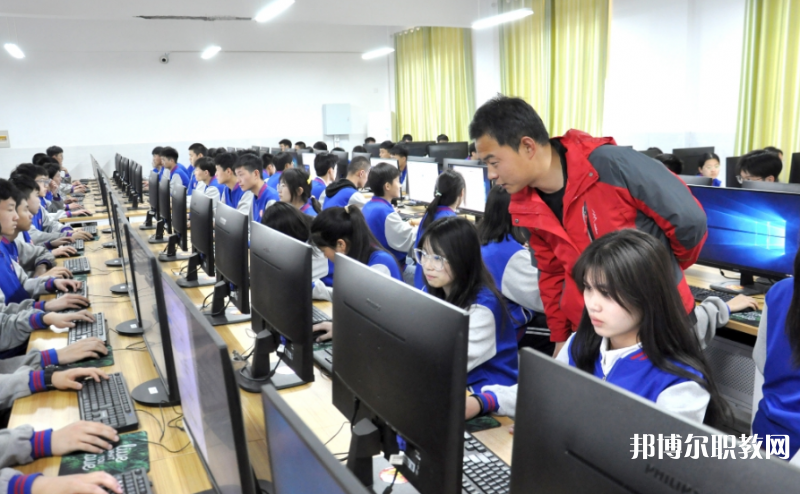 周口市潁河職業(yè)中等專業(yè)學校網站網址主頁