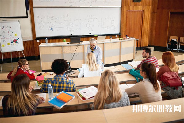 福建哪里的職業(yè)學校能讀計算機網(wǎng)絡技術專業(yè)