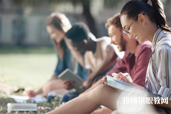 廣東哪里的職業(yè)學(xué)校能讀高星級(jí)飯店運(yùn)營(yíng)與管理專(zhuān)業(yè)