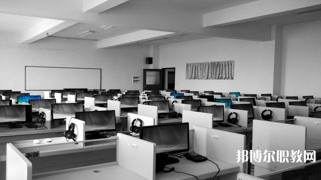 廣西哪里的中職學校能讀建筑室內(nèi)設(shè)計專業(yè)