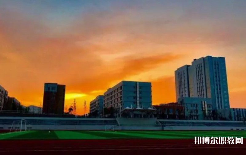 青島西海岸航海職業(yè)學校網(wǎng)站網(wǎng)址主頁