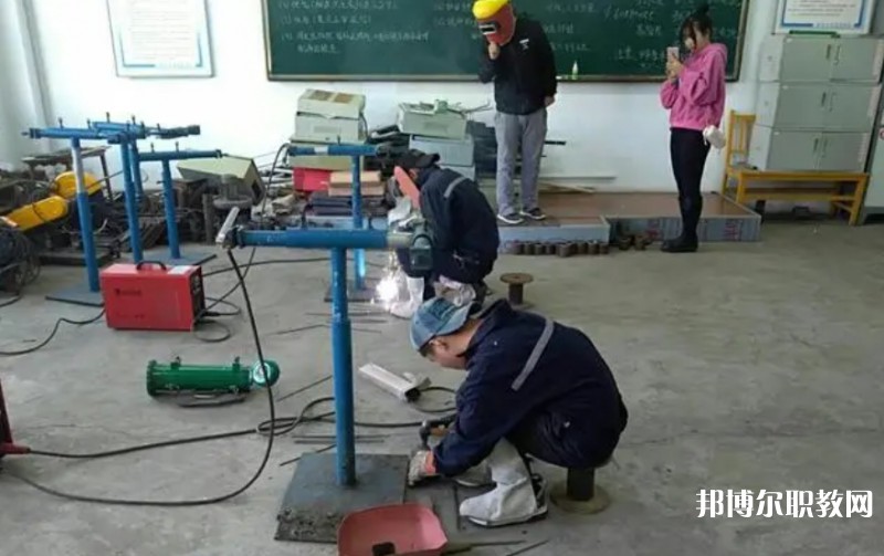 沁源縣職業(yè)高級(jí)中學(xué)網(wǎng)站網(wǎng)址主頁(yè)